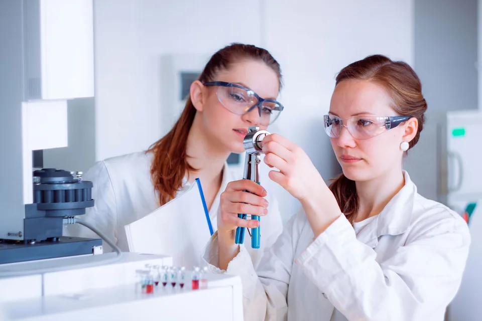 Análisis de laboratorio para terceros